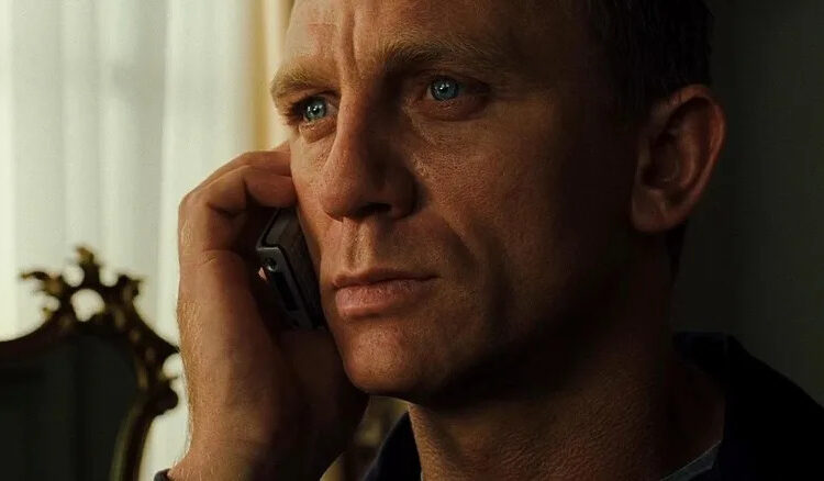 James Bond listening to his phone in Casino Royale