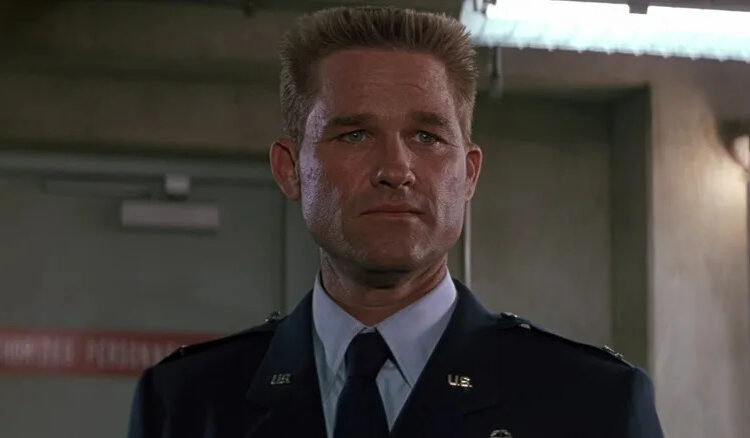 Kurt Russell as Jack O'Neil wearing his military uniform in Stargate
