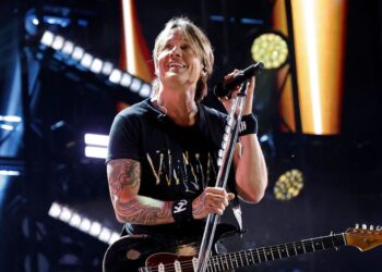 Why 'embarrassed' Keith Urban 'in hiding' amid Nicole Kidman divorce - Celebrity News - Entertainment