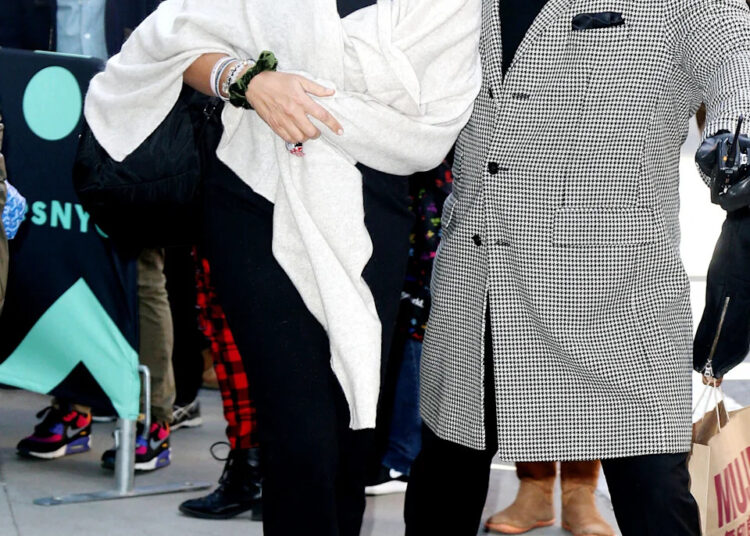 <span class="wp-caption-text">MEGA</span>