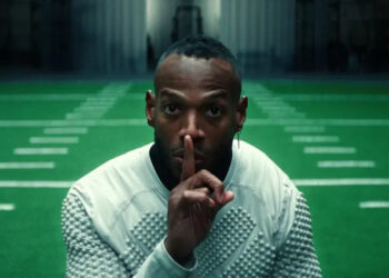 Marlon Wayans as Isaiah White in