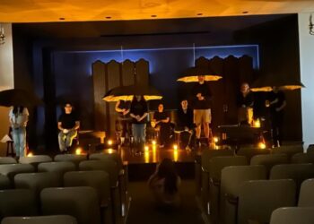 The cast of On The Fringe's "The Laramie Project" rehearse ahead of their Sunday night performance. (Courtesy of Maria Stats)