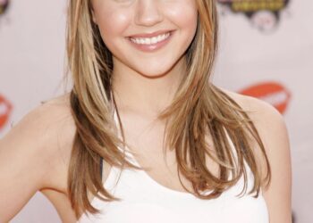 Amanda Bynes smiling during Nickelodeon's 18th Annual Kids Choice Awards