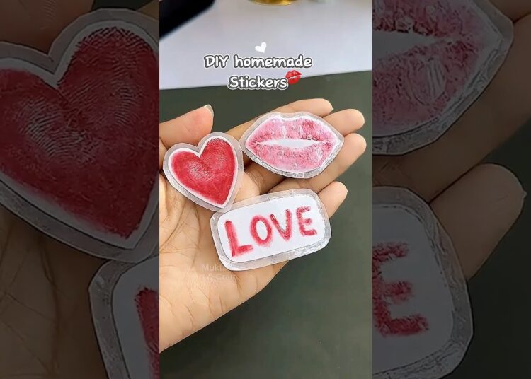 Easy homemade stickers 💋💄 #shorts #art #diy #viral #muktaartandcraft #youtubeshorts
