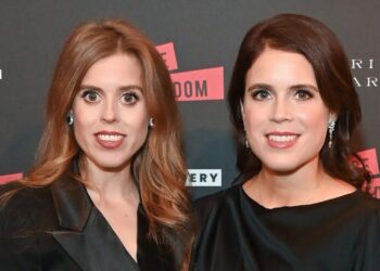 Call for Princess Beatrice and Eugenie to renounce royal titles