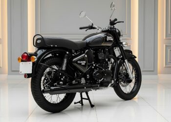 Just Released: 🕵️ Secret Classic 250! Royal Enfield’s Hidden Project Finally Leaked 🚨🔥| MotoVision
