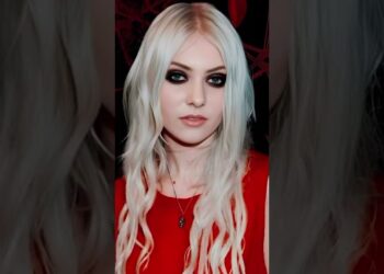 💥 Taylor Momsen Reveals the Truth😲  Gossip Girl Exit #celebritynews #celebritygossip #ytshorts