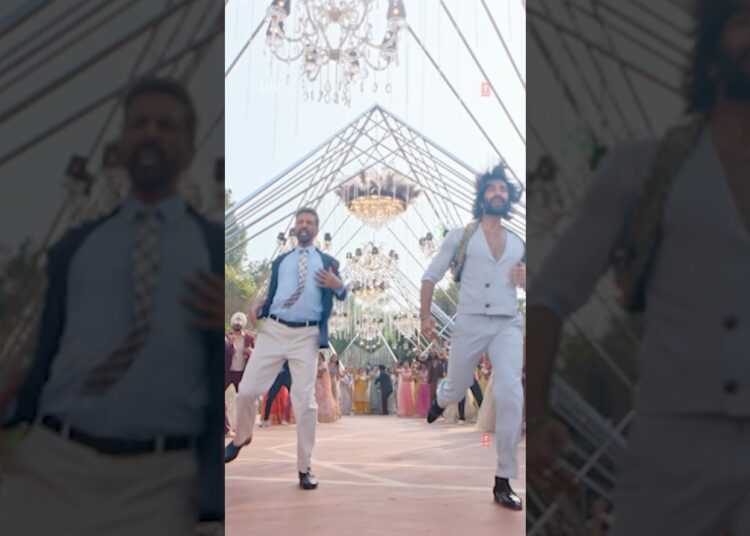 Jaaved Jaaferi & Meezaan Jaaferi’s Dance Off😍 – The Father-Son Duo💥 | 3 Shaukk | De De Pyaar De 2