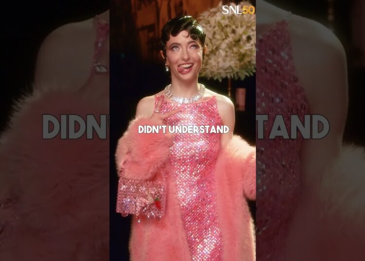 The worst Glambot videos from celebrity red carpets 😅📸