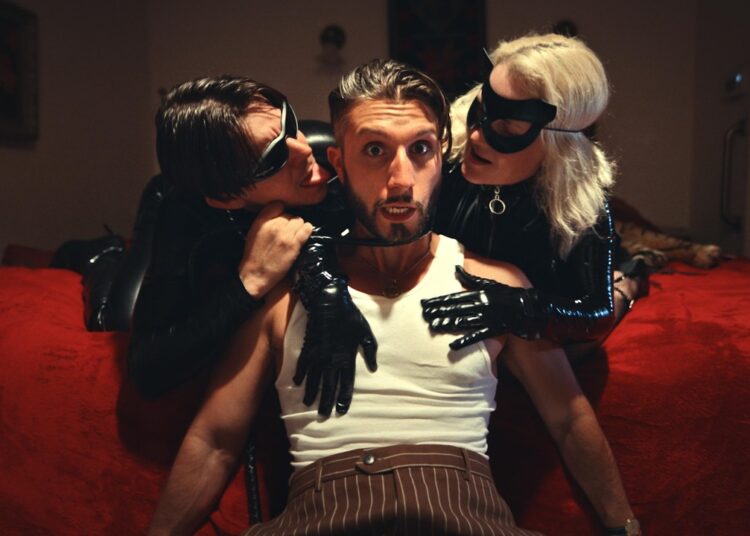 bbno$ – gigolo (starring Ethan Nestor)