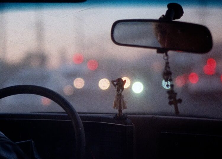 The Neighbourhood – Hula Girl (Official Music Video)