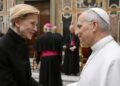 Pope Leo Meets Cate Blanchett & Many More Celebs During Papal Audience with the Film Industry (Photos) | Adam Scott, Alba Rohrwacher, Alison Brie, Cate Blanchett, Chris Pine, Darren Aronofsky, Dave Franco, Giulio Base, Greta Gerwig, Gus Van Sant, Judd Apatow, Leslie Mann, Monica Bellucci, Nicolas Winding Refn, Pope Leo, Spike Lee, Viggo Mortensen | Celebrity News and Gossip | Entertainment, Photos and Videos