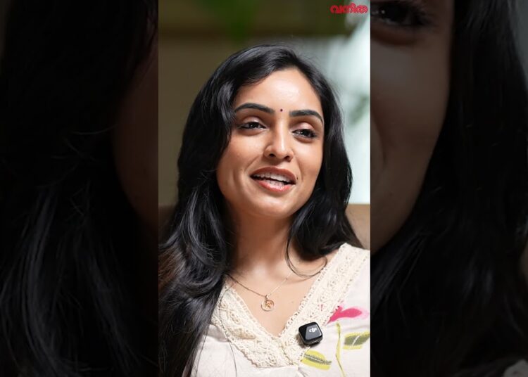Artist നോട് Art- നെ പറ്റി ചോദിക്കുന്നതാണ് Respect | Vanitha