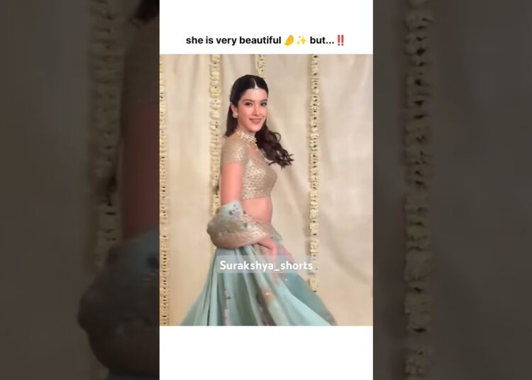 You liked her boyfriend ? 🤔 #shorts #ShanayaKapoor #bollywood #edit