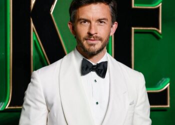 Jonathan Bailey named People magazine’s 2025 Sexiest Man Alive | Entertainment News