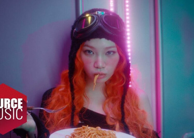 LE SSERAFIM (르세라핌) ‘SPAGHETTI (feat. j-hope of BTS)’ OFFICIAL MV