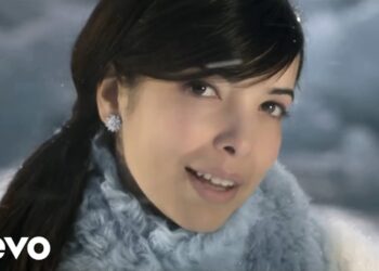 Indila – Love Story (Official Music Video)