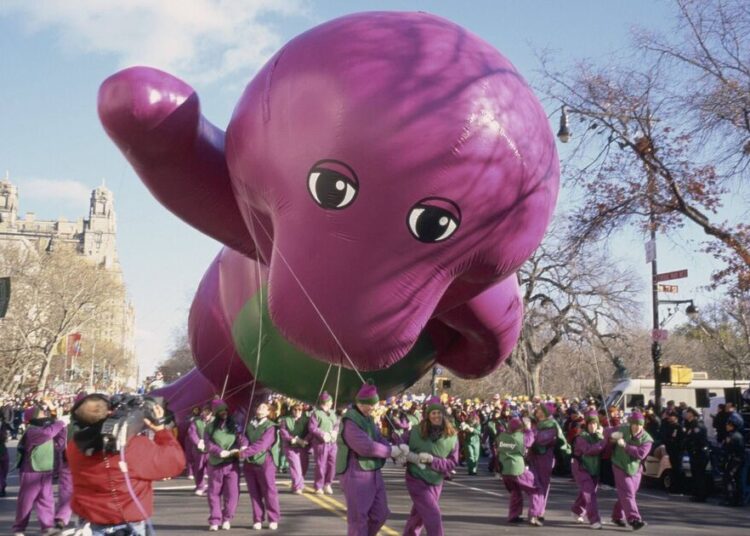 1997 Macy's Parade balloon disasters that millennials still remember - Celebrity News - Entertainment