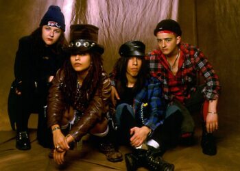 90s-rock-legends-discover-their-song-is-1-on-tiktok-30-years-after-it-dropped