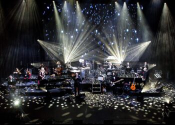 A Christmas Carol, Mannheim Steamroller set for Gallo Center