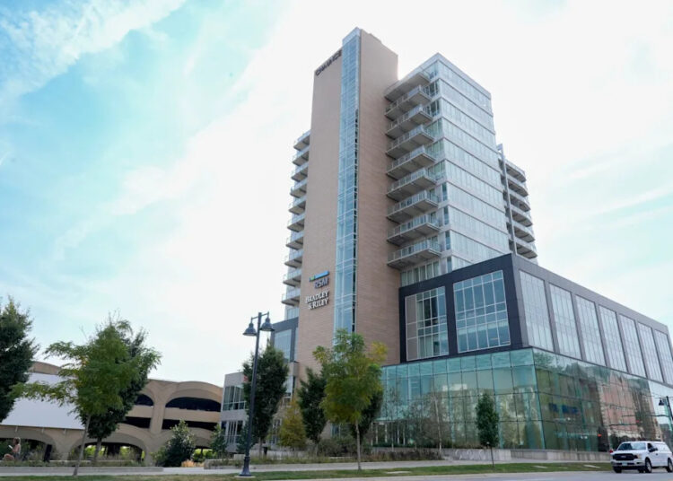 The Chauncey building is pictured at 404 E College St. Sept. 15, 2025 in Iowa City, Iowa.