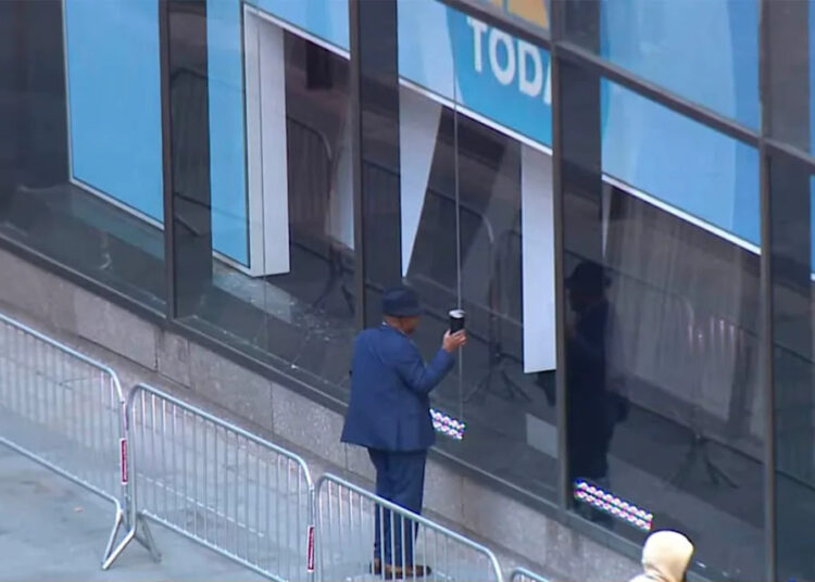NBC Al Roker crashes the 'Today' show outside of Studio 1A