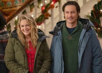 Alicia Silverstone, Jonas Brothers stream holiday cheer in new movies