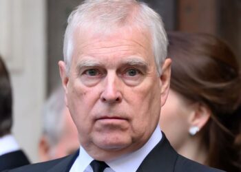 Andrew Mountbatten-Windsor 'could flee UK' for spot daughters know well | Royal | News