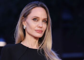 Angelina Jolie's Ukrainian bodyguard seized to go to war - Celebrity News - Entertainment