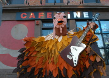 Annual Vomitorium show serves up '80s music ahead of Thanksgiving