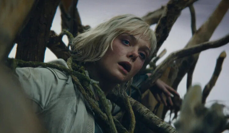 Thia tangled up in a tree in Predator: Badlands