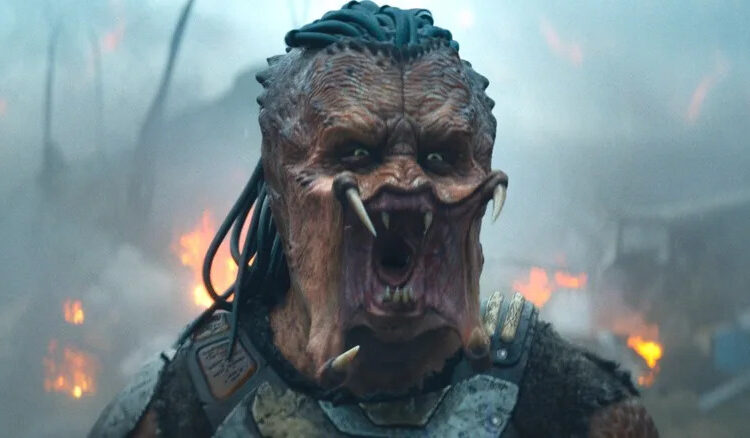 Dek growling in Predator: Badlands