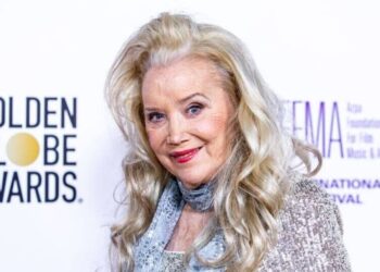 Bankrupt Hollywood icon fights for life in hospice after dementia diagnosis - Celebrity News - Entertainment