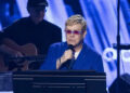 Elton John pays tribute to Brian Wilson at 2025 Rock & Roll Hall of Fame induction ceremony. (Disney/Frank Micelotta)