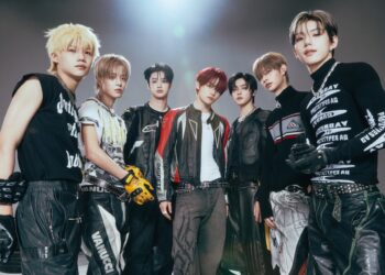 CLOSE YOUR EYES share suave new mini-album 'Blackout'
