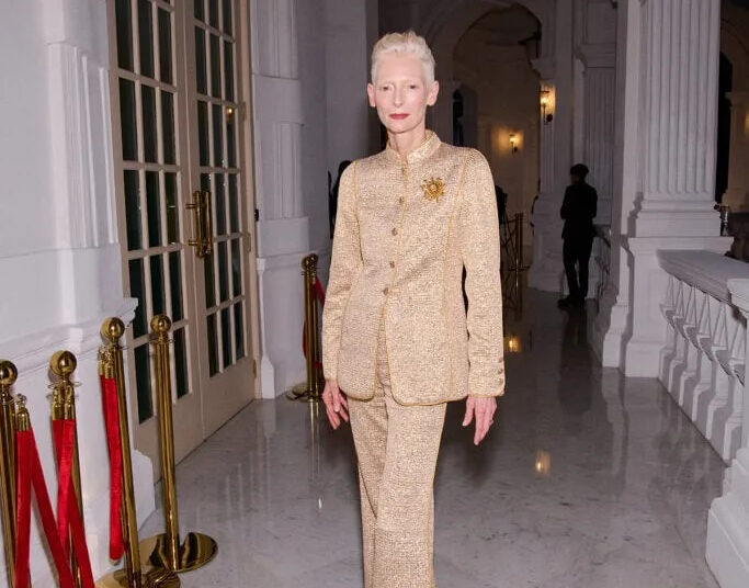 Chanel Resort 2026 Singapore, Tilda Swinton Chanel, Liu Wen Chanel, Raye Chanel, Rebecca Patricia Armstrong Chanel, Chanel front row, Chanel style
