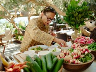 Celebrity Chef Nancy Silverton brings her menu to private West Hollywood venue – Daily News