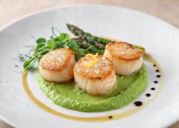 Celebrity Chef Tom Wong Brings Hawaiian Flavors to Paul Gauguin’s New Year Voyage Across Tahiti and the Cook Islands