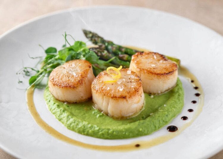 Celebrity Chef Tom Wong Brings Hawaiian Flavors to Paul Gauguin’s New Year Voyage Across Tahiti and the Cook Islands