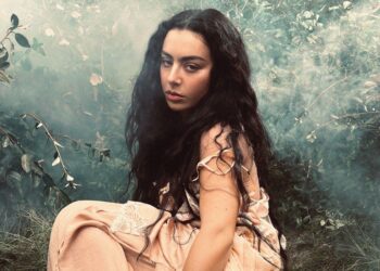 Charli XCX Single 'Chains of Love' in New ‘Wuthering Heights’ Trailer