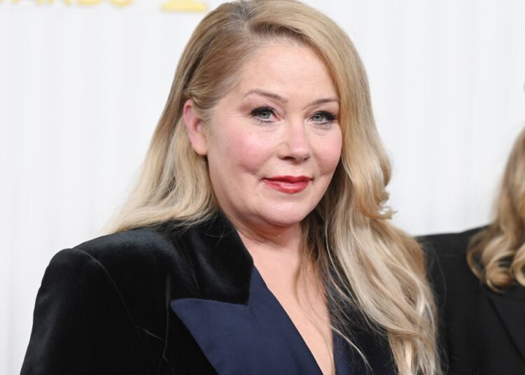 Christina Applegate makes Instagram debut amid MS battle – NBC 6 South Florida