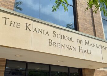 Class of 2029 Students Join Business Honors Program