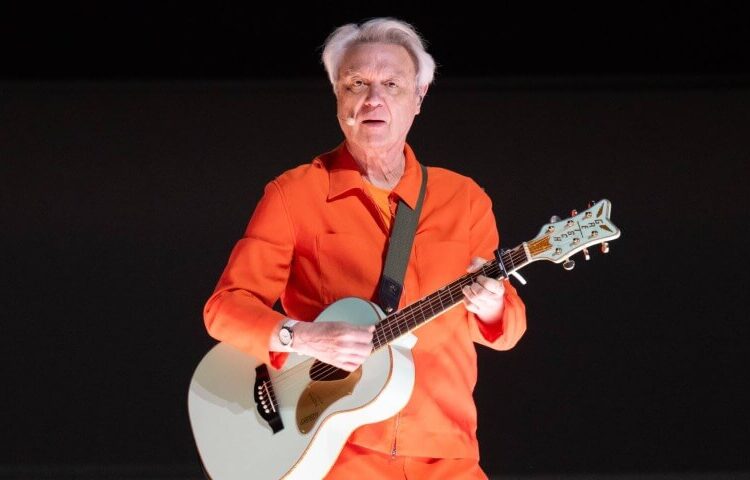 David Byrne releases video for "T Shirt"