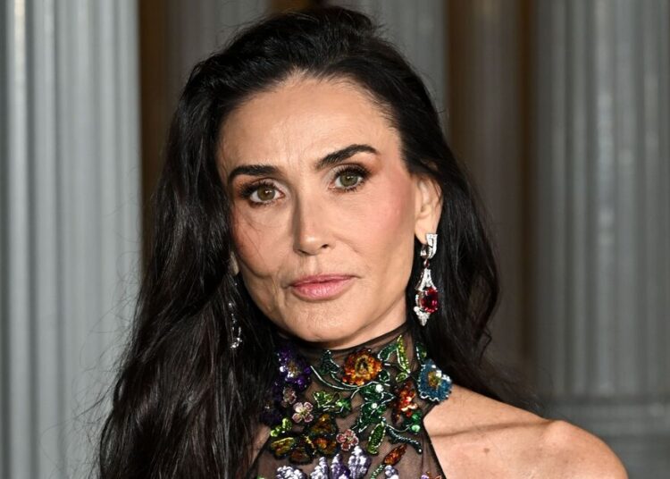 Demi Moore leaves little to the imagination in sheer gown - Celebrity News - Entertainment