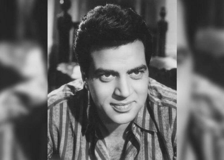Dharmendra bids adieu: Dashing everyman with a heart of a poet