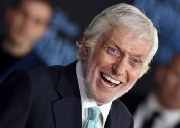 Dick Van Dyke, 99, Goes to the Gym Three Times a Week
