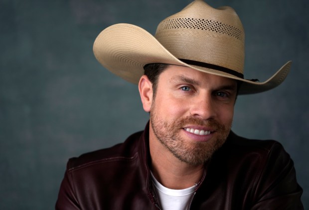 Singer/songwriter Dustin Lynch. (Associated Press)