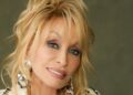 Dolly Parton Shops for Her New Book 'Star of the Show' in Nashville