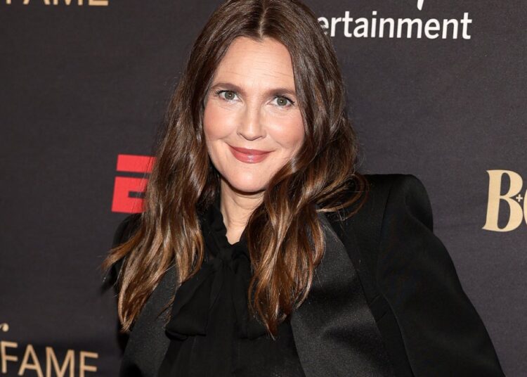 Drew Barrymore opens up about breast cancer scare – NBC Bay Area