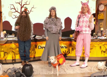 CMV/2025 CBS Media Ventures Valerie Bertinelli, Drew Barrymore, and Ross Mathews on 'The Drew Barrymore Show'
